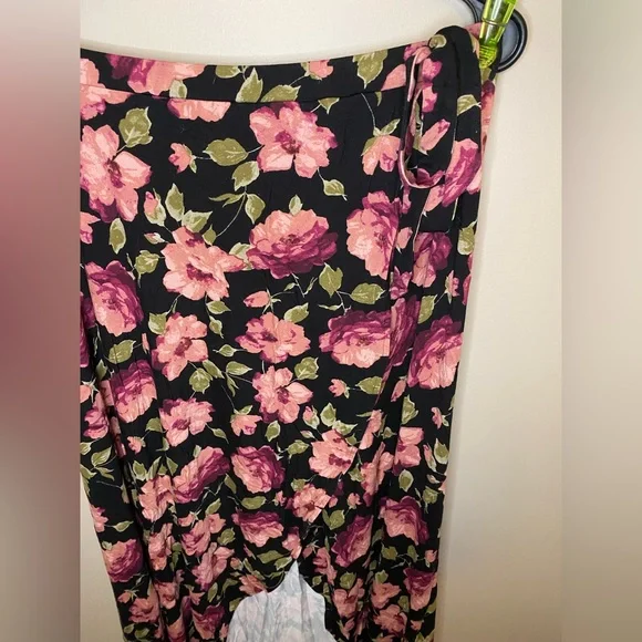 AMERICAN EAGLE floral print wrap skirt - Picture 2 of 5